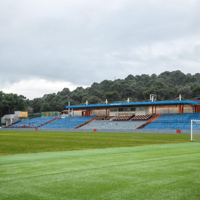 <p>Stadion &Scaron;ubićevac</p>