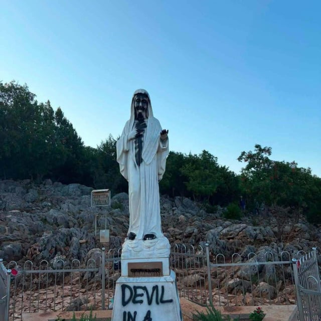<p>I&scaron;arani kip Gospe u Međugorju</p>