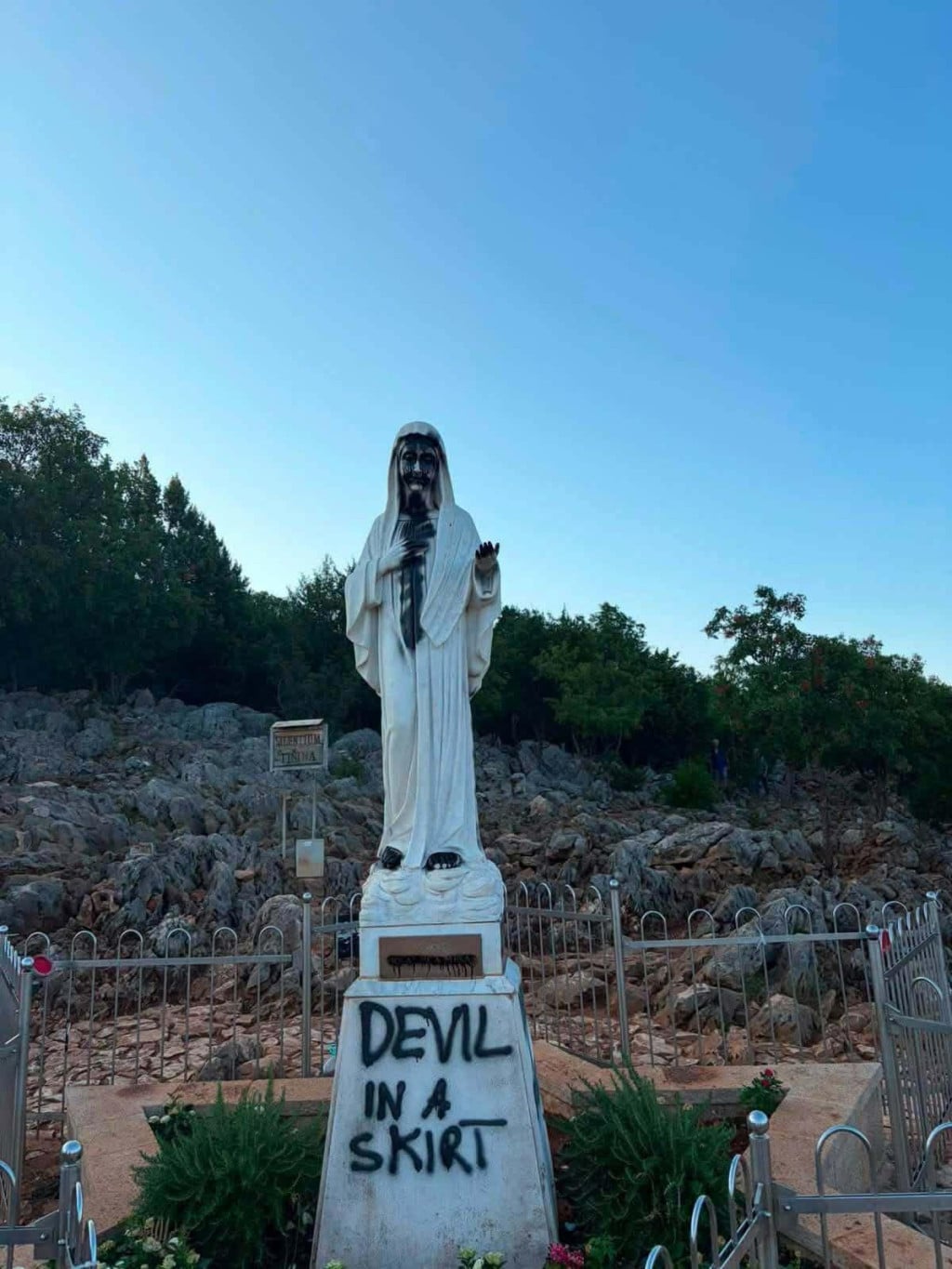 <p>I&scaron;arani kip Gospe u Međugorju</p>