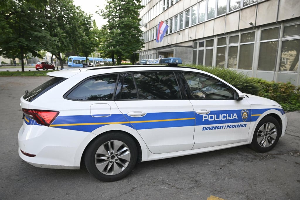 <p>Policija je protiv 65-godi&scaron;njakinje podnosi se kaznena prijava nadležnom državnom odvjetni&scaron;tvu zbog sumnje u počinjenje kaznenih djela krivotvorenje isprave i prijevara&nbsp;(ilustracija)&nbsp;</p>