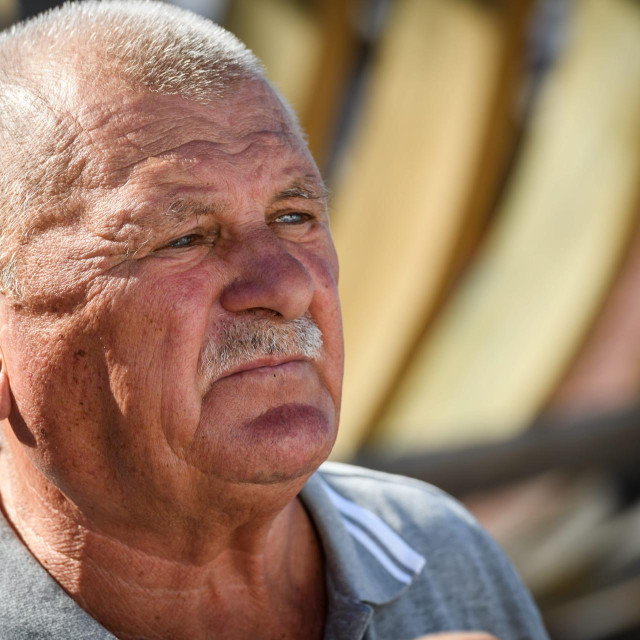 <p>Kalafat Marko Ba&scaron;ić Bačvar&nbsp;u svome brodogradilistu obnavlja drvene brodove stare preko 100 godina.</p>