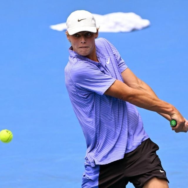 <p>Cruz Hewitt</p>