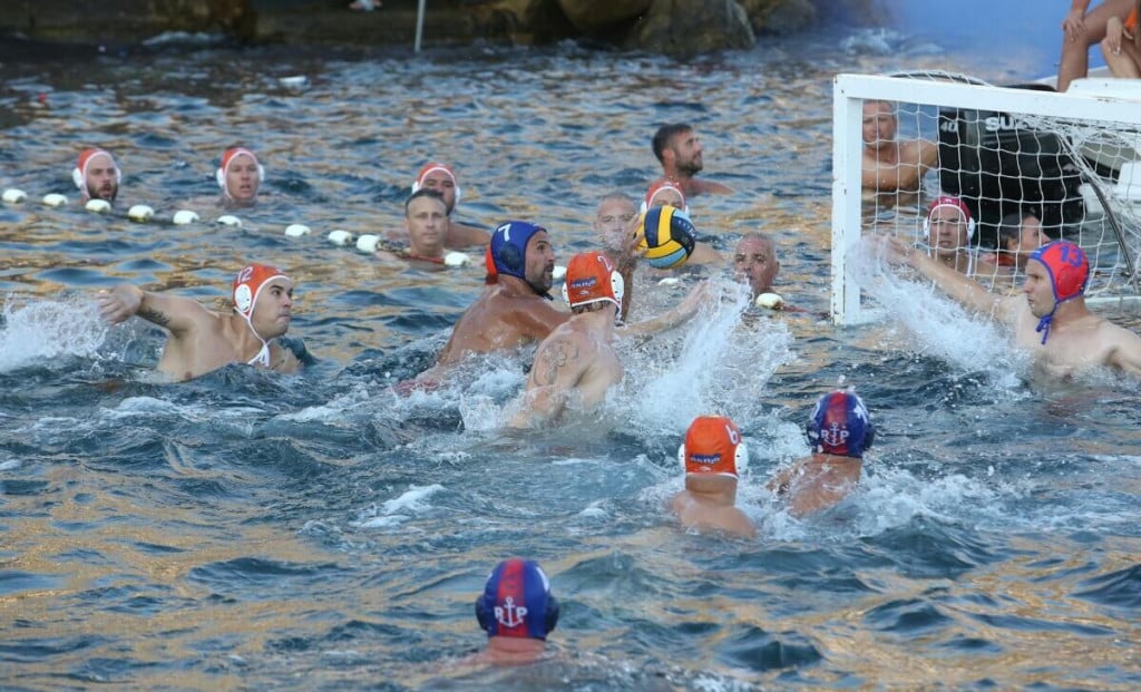 <p>Spu&scaron;ta se zastor na natjecanje po skupinama</p>