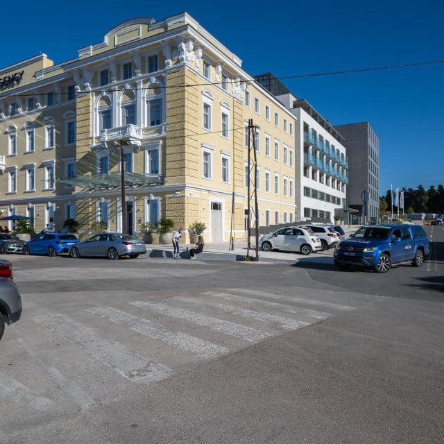 <p>Je li cesta za &lsquo;Hyatt&lsquo; građane Zadra stajala 400 tisuća eura?</p>