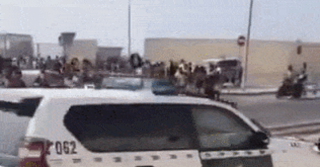 <p>Migranti prelaze &scaron;panjolsku granicu u Ceuti<br>
&nbsp;</p>