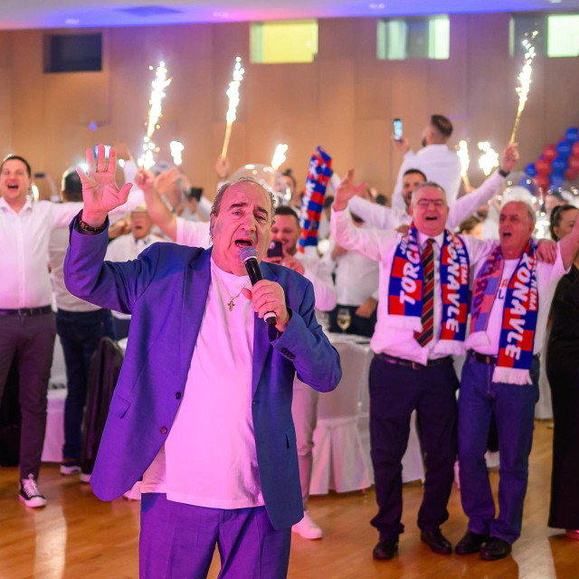 <p>Nastup lani na Biloj noći Dru&scaron;tva prijatelja Hajduka Konavle</p>