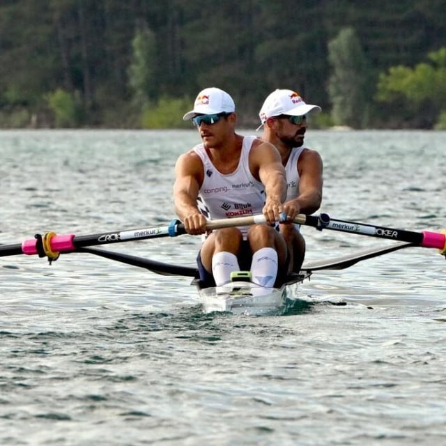 <p>Braća Sinković</p>