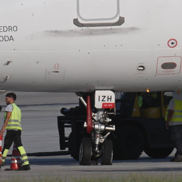 <p>Zrakoplov Iberije koji je doživio incident nakon slijetanja u splitsku zračnu luku</p>