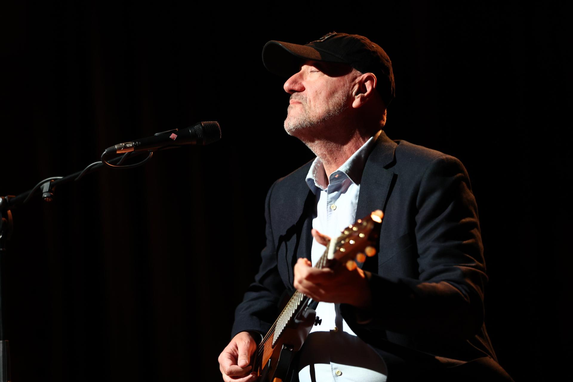 Jedan od najboljih gitarista svijeta stiže u Makarsku: Vlatko Stefanovski donosi bezvremenske hitove