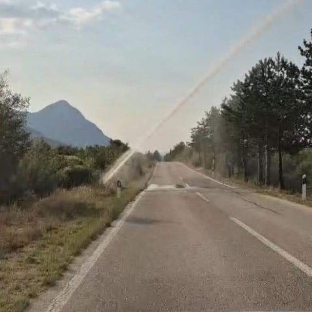 <p>Tijekom ljeta česta su puknuća u Ra&scaron;ćanima(vodoskok)</p>