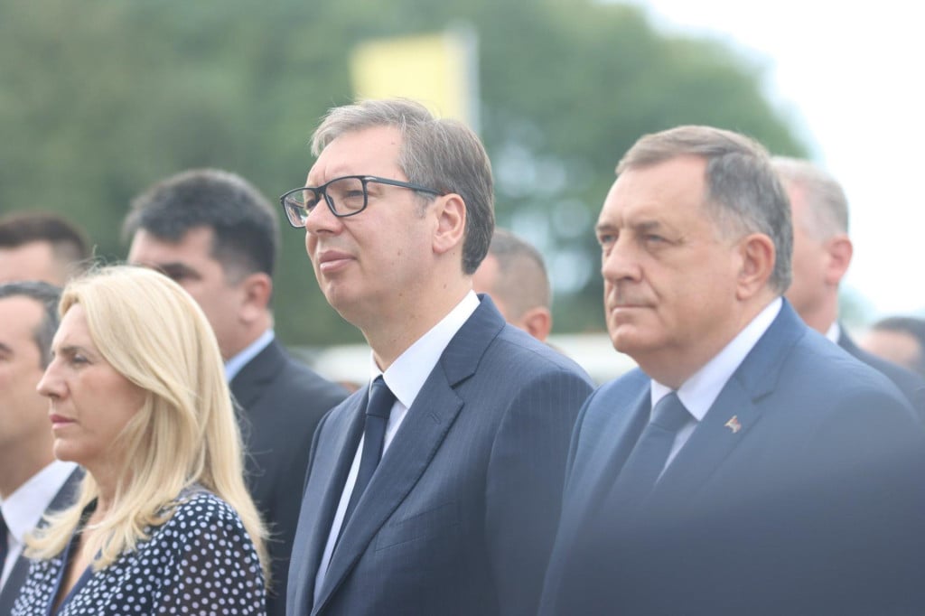 <p>Aleksandar Vučić, Milorad Dodik.<br>
&nbsp;</p>