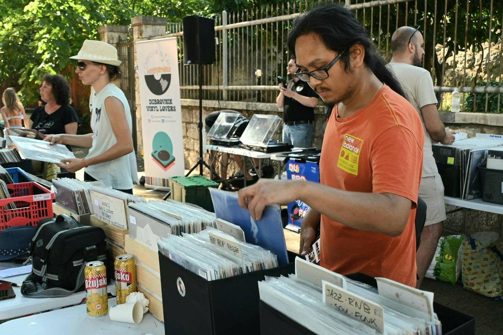 Dubrovnik Vinyl Fair ovu subotu okuplja ljubitelje gramofonskih ploča u Uvali Lapad