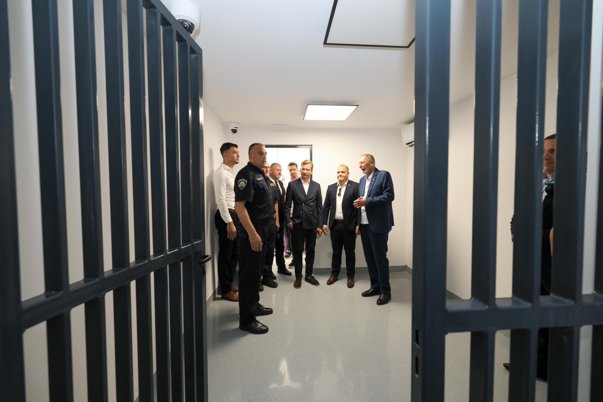 Velika promjena za otočane: dokumenti bez puta u Zadar, policija stiže na otoke 365 dana u godini