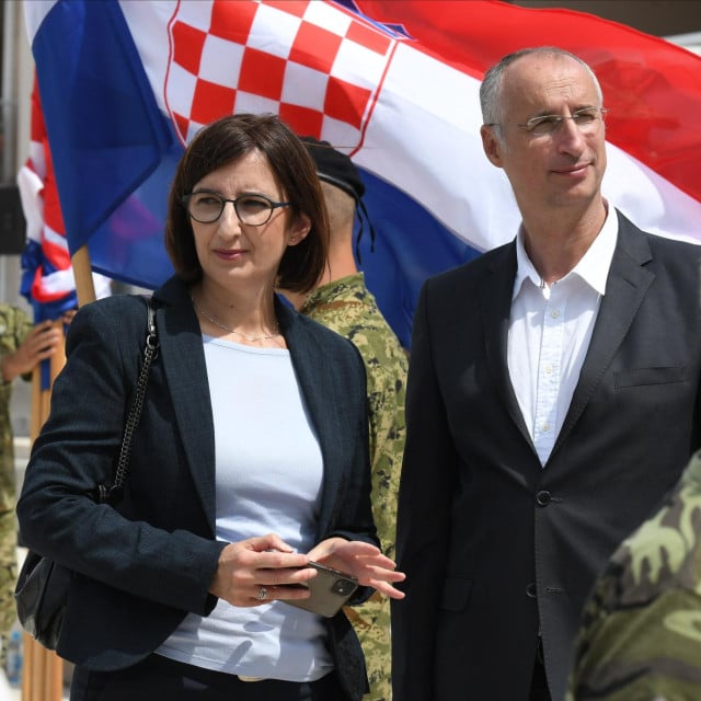 <p>Marijana i Ivica Puljak u Kninu 2020., na proslavi &lsquo;Oluje&lsquo;</p>