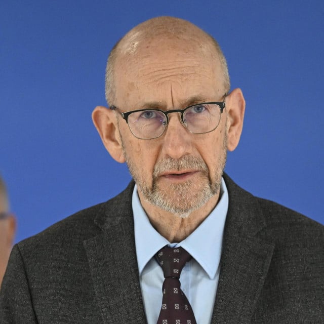 <p>&nbsp;Bozo Lasic</p>