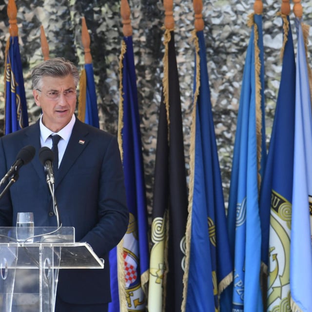 <p>Andrej Plenković u Kninu</p>