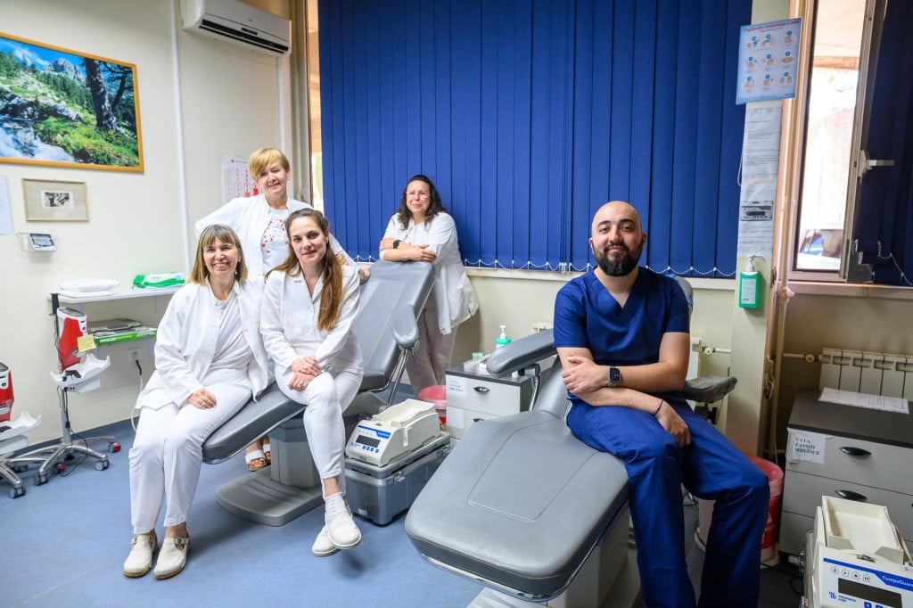 <p>Slijeva: Dolores Martinović, Dubravka Marković, Mara Grčić, Tea Miljan i Admir Dilberović</p>