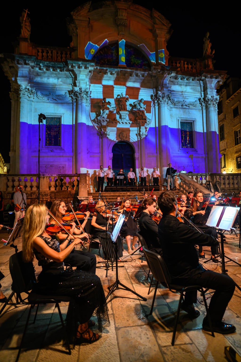 <p>Dubrovnik, 050826. Koncert Dubrovackog simfonijskog orkestra pod ravnanjem maestra Ivana Huta i klape Ragusa povodom proslave Dana pobjede i domovinske zahvalnosti, Dana hrvatskih branitelja i 31. obljetnice VRO Oluja.