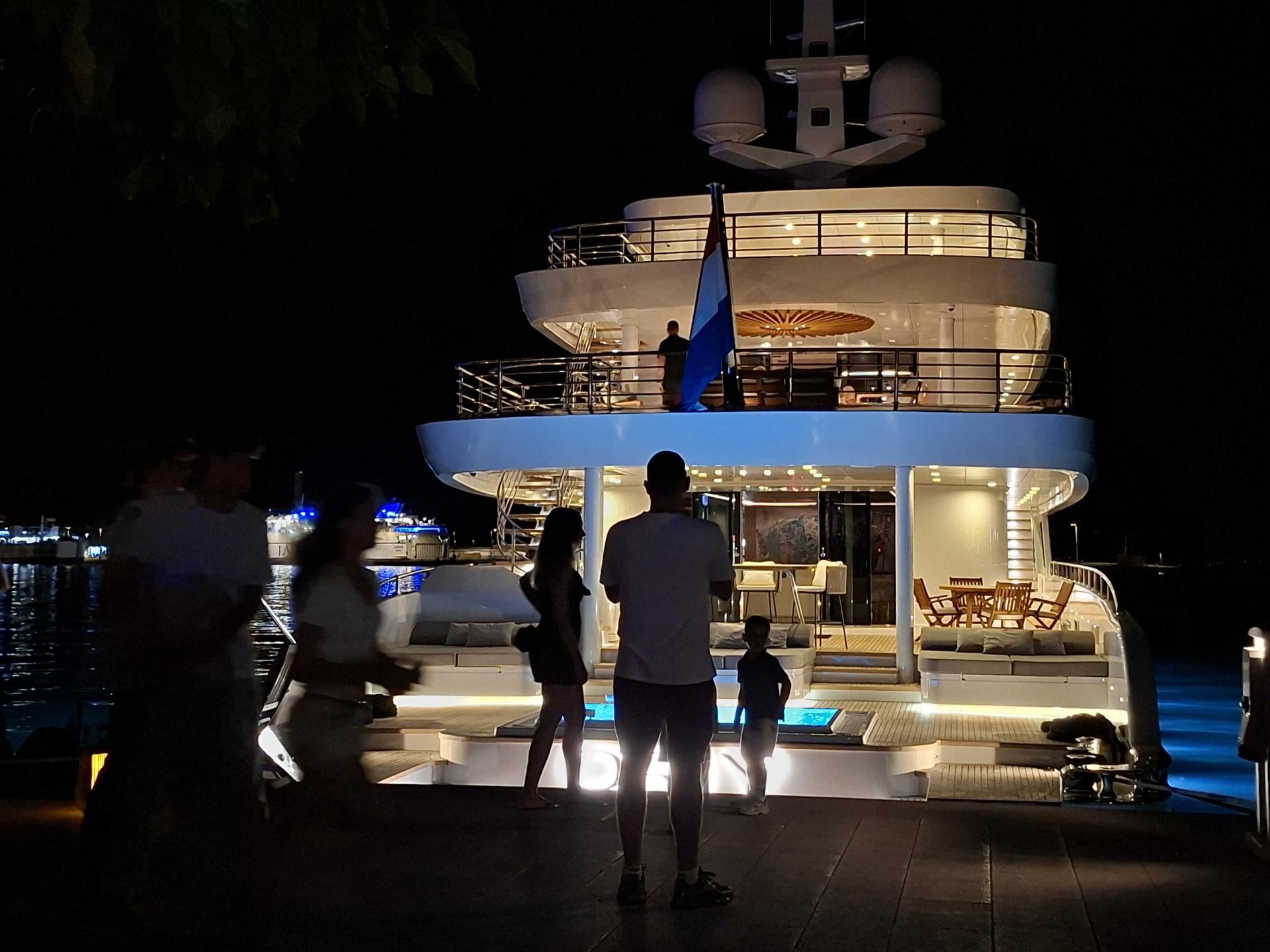 Pokraj ove ljepotice u Splitu svima je išla slina na usta: ‘Mama, vidi...‘; tjedan na njoj vas košta 280.000 eura