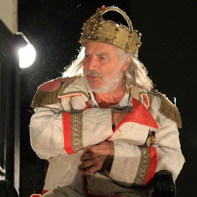 <p>Rade &Scaron;erbedžija<strong> </strong>oprostit će se od naslovne uloge u predstavi&nbsp;&lsquo;Kralj Lear&lsquo;&nbsp;koja nakon 26 sezona silazi s repertoara</p>

<p>&nbsp;</p>