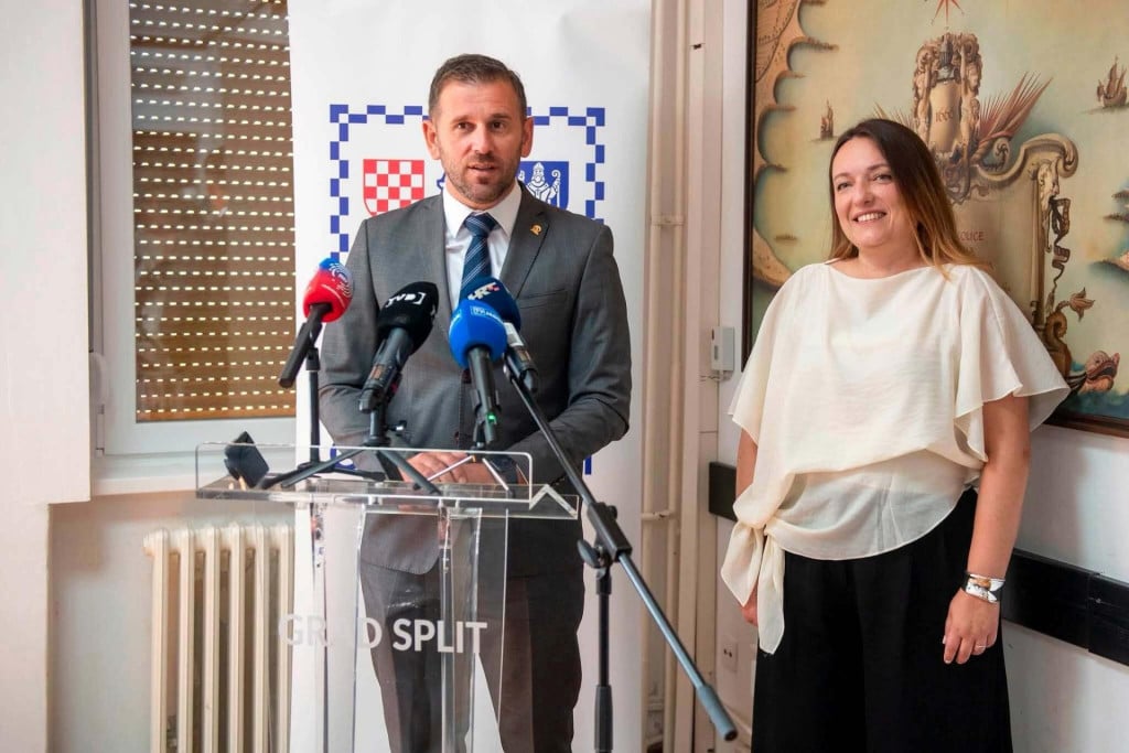 <p>U Banovini</p>