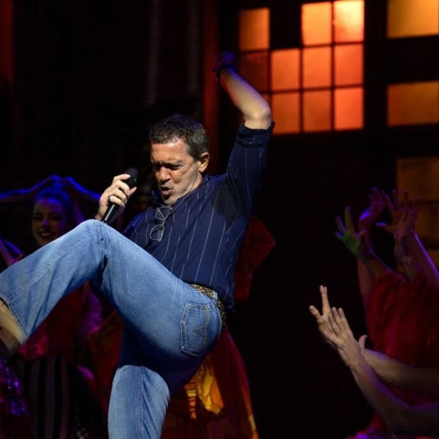 <p>&Scaron;panjolski glumac i redatelj Antonio Banderas nastupa s glumcima tijekom probe za novinare kako bi predstavio svoj mjuzikl &rdquo;Godspell, El Musical&rdquo; u kazali&scaron;tu Soho u Malagi, na jugu &Scaron;panjolske, 24. listopada 2025.</p>