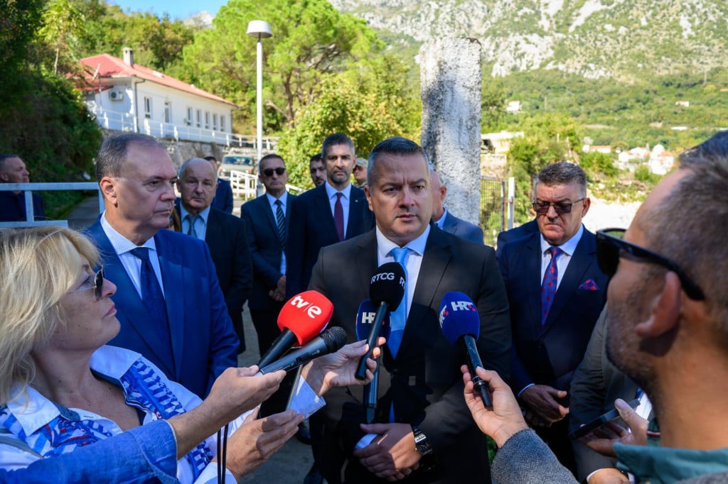 <p>Frano Matusic i&nbsp; Adrijan Vuksanovic u Morinju</p>
