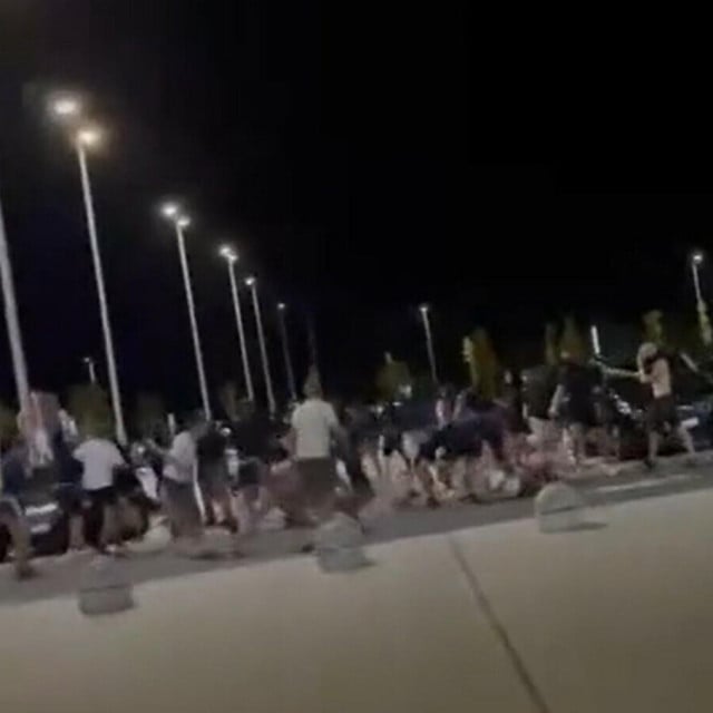 <p>Sukob navijača na zagrebačkom aerodromu</p>