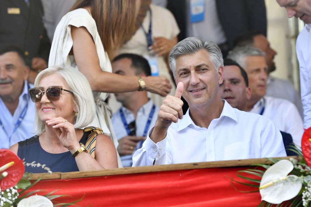 <p>Andrej Plenković na&nbsp; Alki</p>