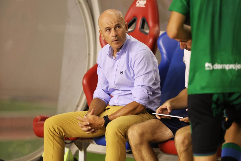 <p>Javier Cabello</p>