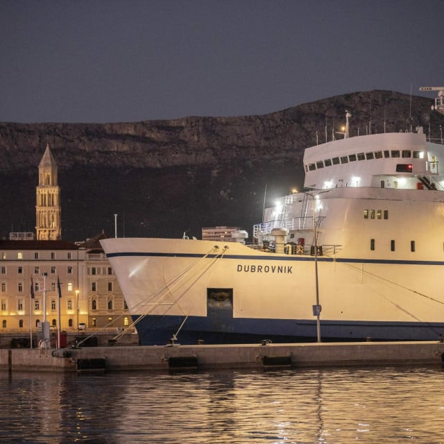 <p>Trajekt &lsquo;Dubrovnik&lsquo; u Splitu dok je bio dio &lsquo;Jadrolinijin&lsquo; flote&nbsp;<br>
&nbsp;</p>