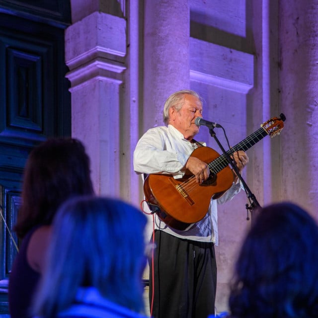 <p>Dubrovnik, 170825.<br>
Koncert Ibrice Jusica ispred crkve sv. Vlaha.<br>