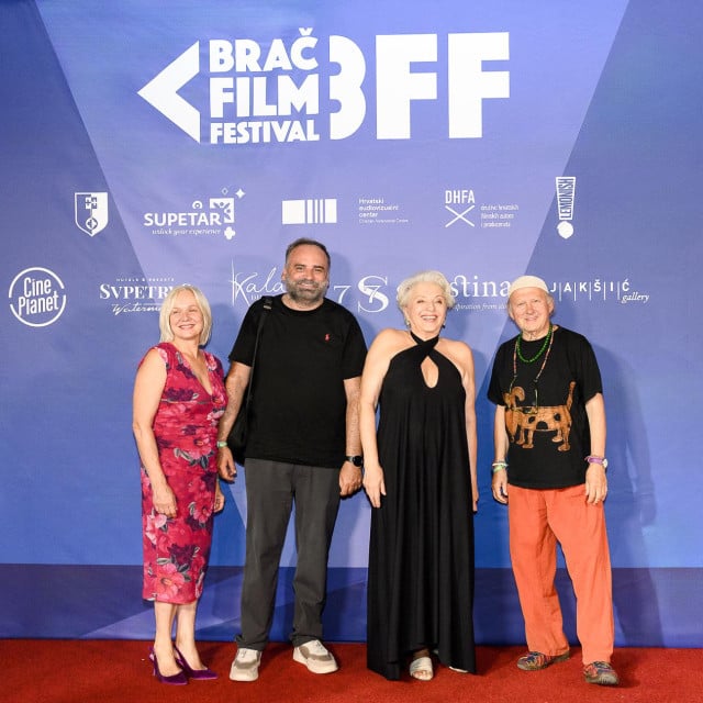 <p>Ksenija Pajić, Dino Mustafić, Mirjana Karanović,&nbsp;Zijah Sokolović</p>