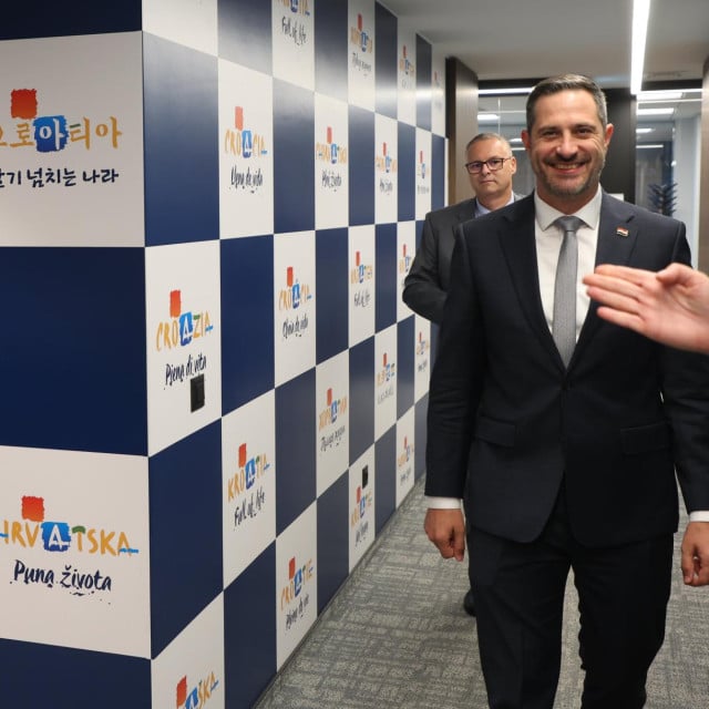 <p>Ministarstvo turizma i sporta, koje vodi Tonči Glavina, 6. kolovoza je utvrdilo kako predmetni natječaj nije raspisan u skladu s odredbama Pravilnika</p>