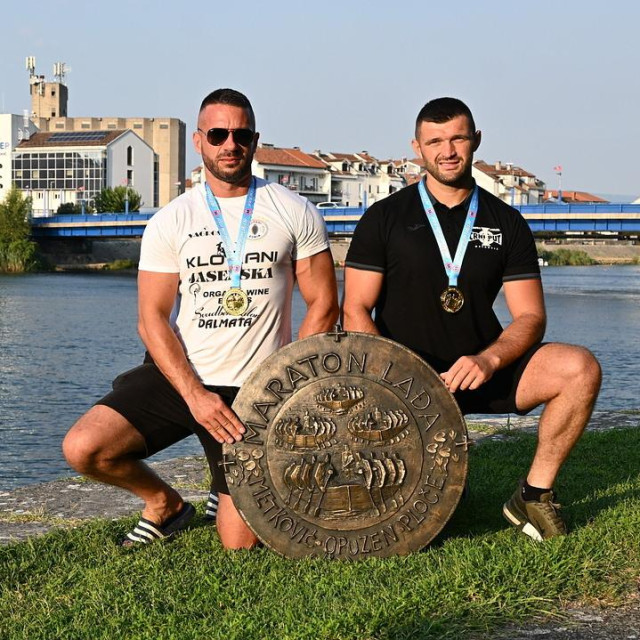 <p>Goran Odak (Gusari Komin) i Dragan Volarević (Crni put)</p>