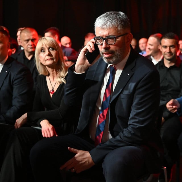 <p>Hajdukova Uprava zna da alternative ovom mukotrpnom, transparentnom i čisto hajdučkom putu jednostavno nema</p>