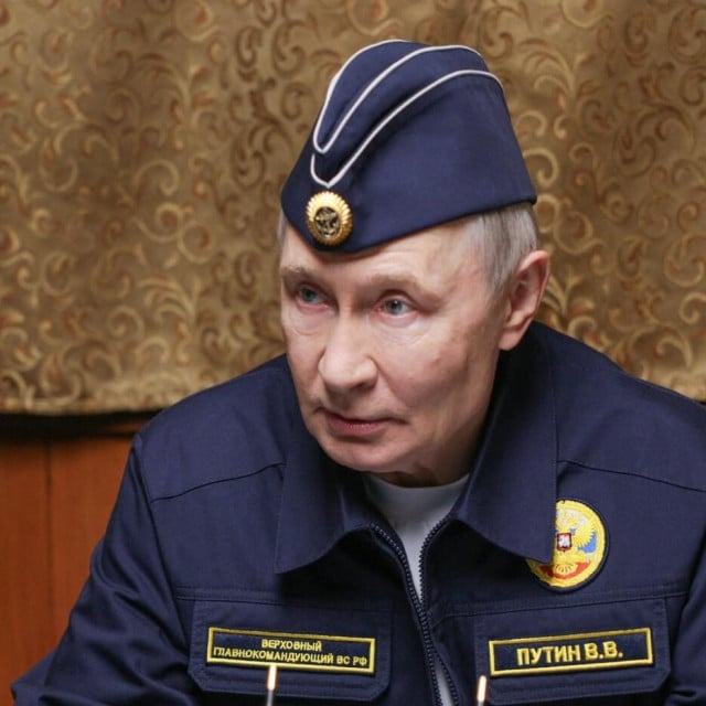 <p>Ruski predsjednik Vladimir Putin na sastanku o osiguravanju istočnih granica Rusije</p>