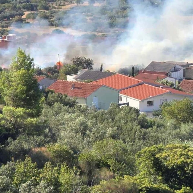 <p>Ka&scaron;tel Stari</p>