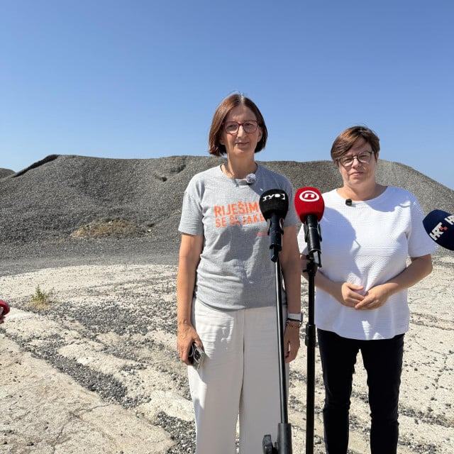 <p>Saborska zastupnica stranke Centar Marijana Puljak i županijska vijećnica Splitsko-dalmatinske županije Gorana Rosandić</p>