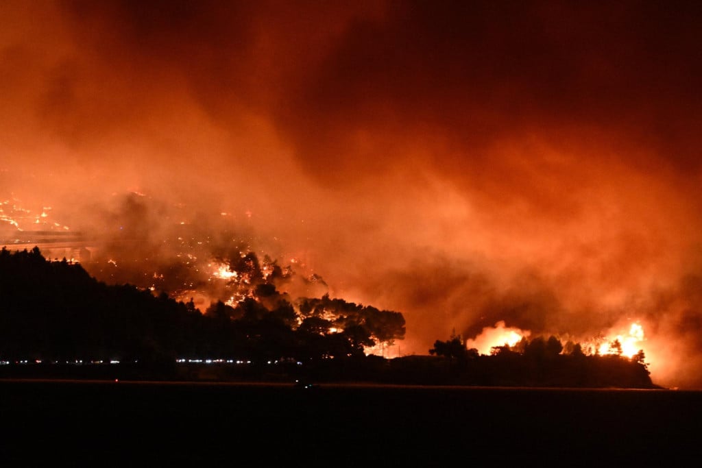 <p>Pogled na požar iz Duća</p>