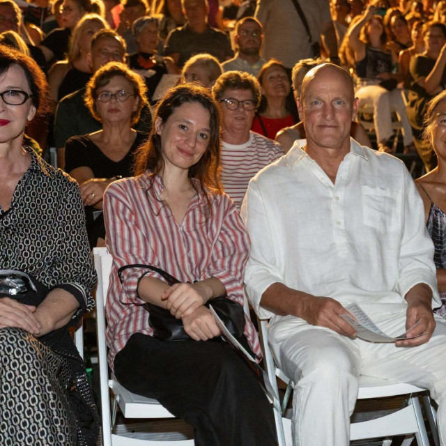 <p>Zadnju ovogodi&scaron;nju izvedbu Ekvinocija nije propustio ni hoollywoodski glumac Woody Harrelson</p>