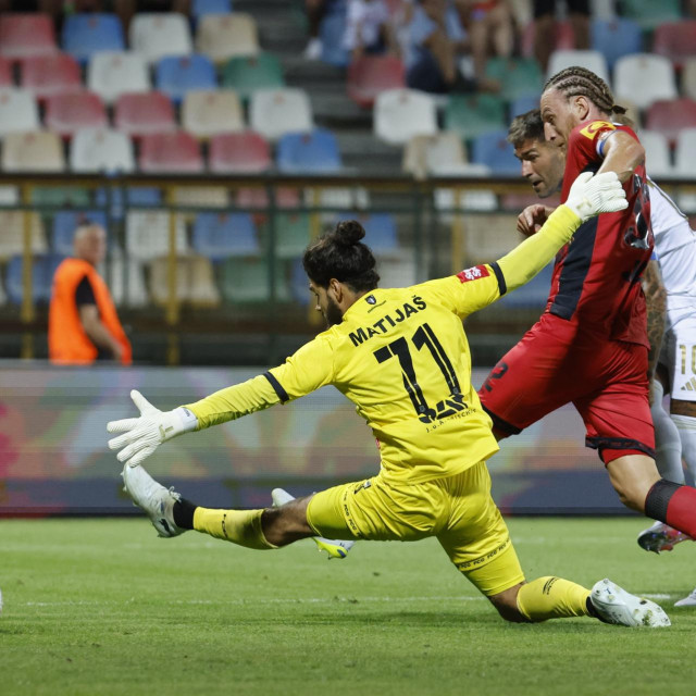 <p>Gol Marka Livaje za vodstvo Hajduka 2:1</p>