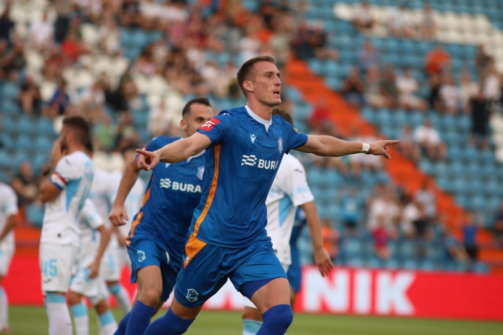 <p>Varazdin,160826<br>
Gradski stadion Varazdin.<br>
Nogometna utakmica 3. kola SuperSport NHL-a, NK Varazdin - HNK Rijeka.<br>
Na fotografiji: strijelac drugog pogotka Ivan Mamut.<br>