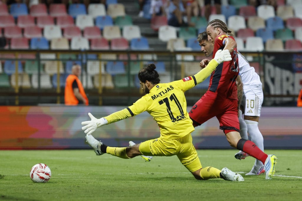 <p>Gol Marka Livaje za vodstvo Hajduka 2:1</p>