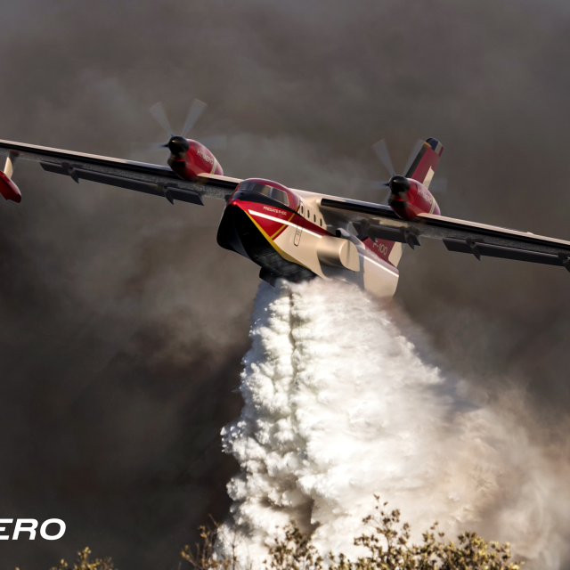<p>Fregate-F100 može izbaciti 10 tona vode ili retardanta</p>