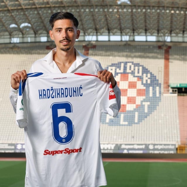 <p>Dennis Hadžikadunić potpisao je dvogodi&scaron;nji ugovor</p>