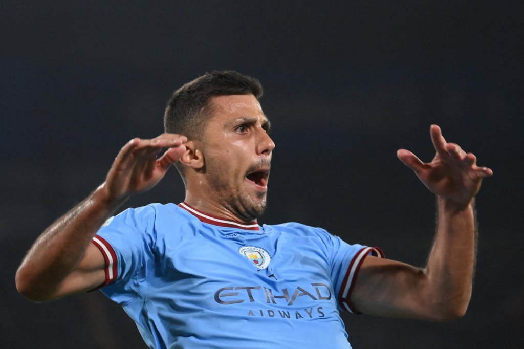 <p>Rodri</p>