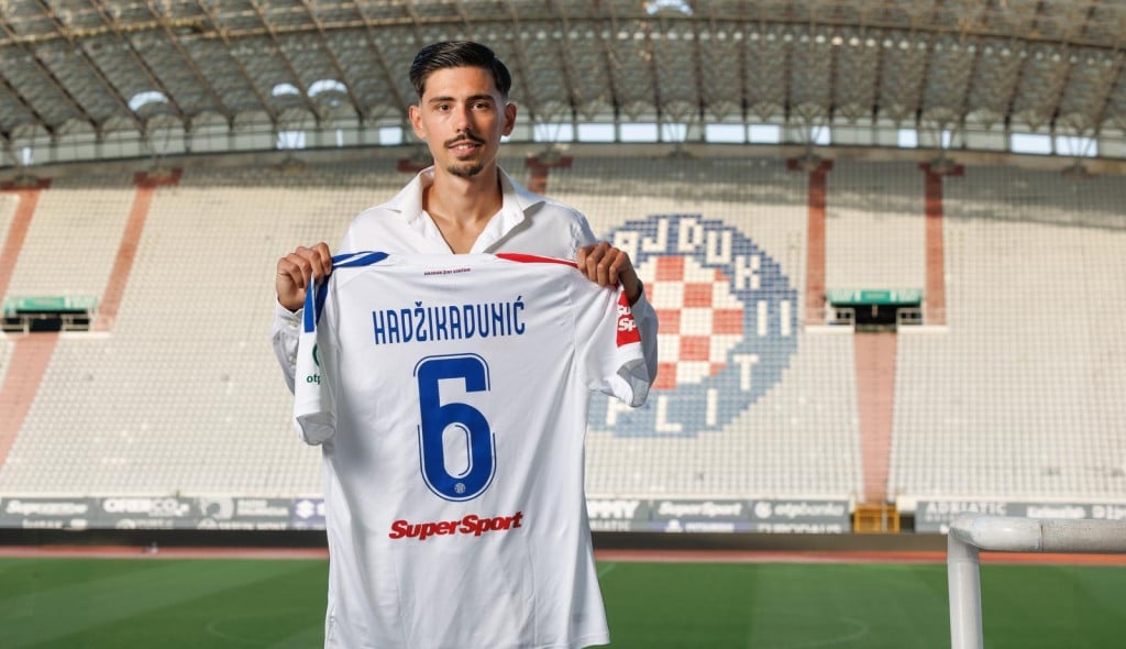 <p>Dennis Hadžikadunić potpisao je dvogodi&scaron;nji ugovor</p>
