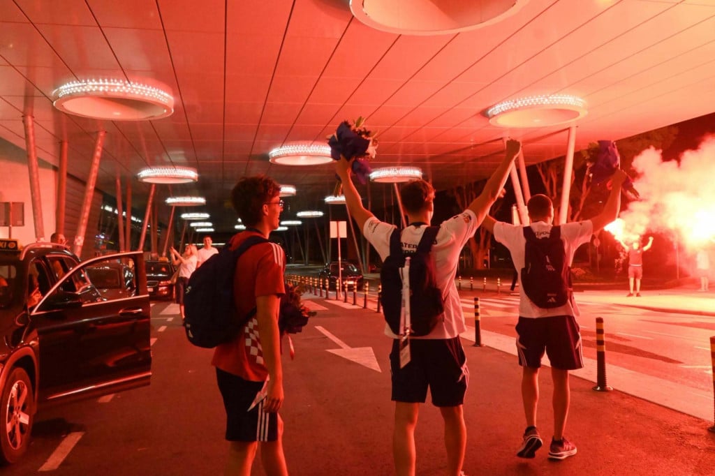 <p>Maro &Scaron;u&scaron;ić, Antoan &Scaron;pilar, Ante Jerković i Igor Računica, dio vaterpolo reprezentacije U20 osvojili su Europsko prvenstvo. Za njih je organiziran emotivan doček u dubrovačkoj Zračnoj luci</p>