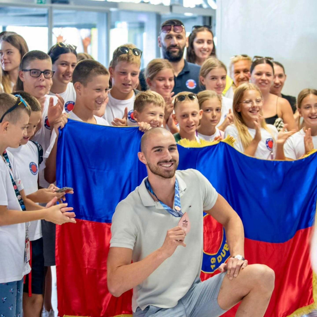 <p>Vlaho Nenadić dočekan u Zračnoj luci</p>